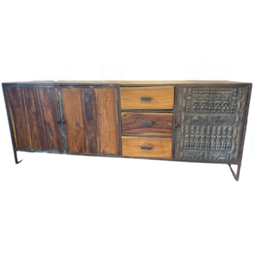 Dressoir en Bois et Fer : L'Authenticité du Travail Artisanal